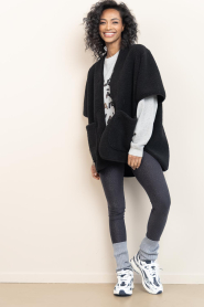 Club L'avenir |  Teddy cape/cardigan Amaya | black | Picture 3