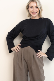 Club L'avenir |  Wrap top Syf | zwart | Picture 5