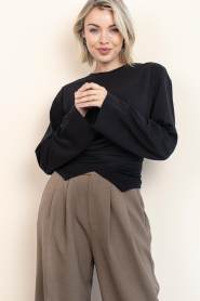 Club L'avenir |  Wrap top Syf | zwart | Picture 6
