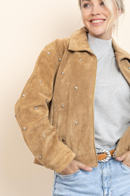 STUDIO AR |  Suede bikerjack with studs Tina | camel | Picture 5