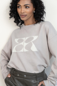 STUDIO AR |  Soft sweater with logo Nissa | beige | Picture 9