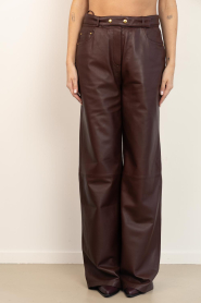 STUDIO AR |  Non stretch leather pants Kaia | burgundy | Picture 4