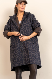 Deblon |  Leopard print raincoat Romy | animal print | Picture 4