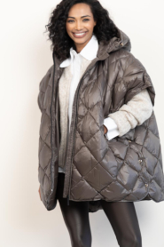 Deblon |  Padded poncho Carice | brown | Picture 4