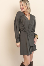 IRO |  Mini dress with draped effect Tamari | green | Picture 5