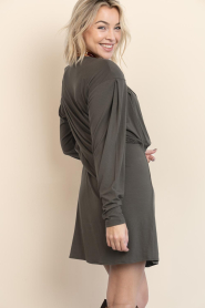 IRO |  Mini dress with draped effect Tamari | green | Picture 6