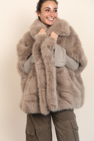 Alter Ego |  Faux fur coat/poncho Elin | taupe | Picture 4