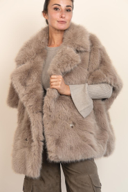 Alter Ego |  Faux fur coat/poncho Elin | taupe | Picture 6