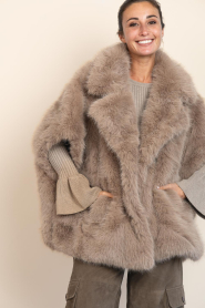 Alter Ego |  Faux fur coat/poncho Elin | taupe | Picture 7