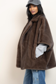 Alter Ego |  Faux mink poncho Elin | brown | Picture 8