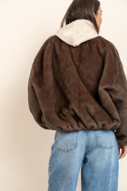 Alter Ego |  Reversible mink bomber jacket Pearl | dark brown | Picture 9