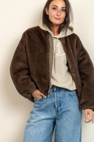 Alter Ego |  Reversible mink bomber jacket Pearl | dark brown | Picture 2