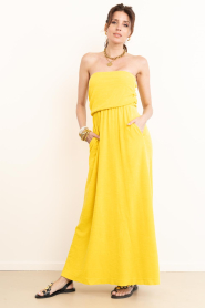 Speezys |  Terry strapless maxi dress Fien | yellow | Picture 4