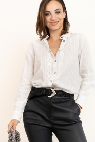 Maison Hotel |  Western style blouse Kerry | natural | Picture 5