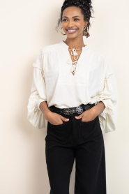 Maison Hotel |  Viscose top with embroidery Vega | natural | Picture 4