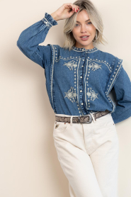 Maison Hotel |  Denim blouse with embroidery Narciso | blue | Picture 4