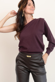 March23 |  Soft wool blend one shoulder sweater Alegra | burgundy | Picture 4