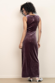 Lollys Laundry |  Stretch velvet maxi dress Luton | burgundy | Picture 6
