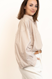 Est'Seven |  Striped blouse Annabeth | beige | Picture 7