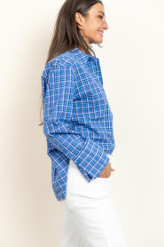 Co'Couture |  Cotton checkered blouse Angelica | blue | Picture 8
