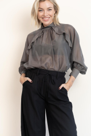 Second Female |  Lyocell top with ruffles Kannika | grey | Picture 5
