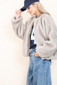 Alter Ego :  Reversible mink bomber jacket Pearl | natural - img7