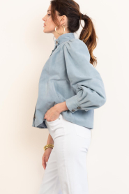 Ibana :  Suede top/jacket with puffed sleeves Taimia | blue - img8