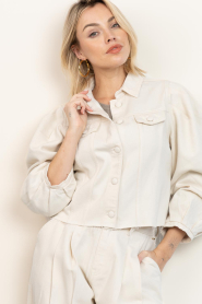 Ibana |  Denim jacket with puffed sleeves Trania | natural | Picture 4