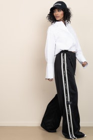 Haute L'Amitié |  Sporty pants with logo Baggy | black | Picture 2
