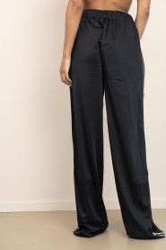 Haute L'Amitié |  Sporty pants with logo Baggy | black | Picture 7