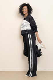 Haute L'Amitié |  Sporty pants with logo Baggy | black | Picture 3