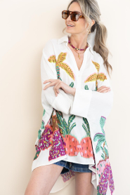 Lola Casademunt |  Blouse with print Palmeras | multi | Picture 2