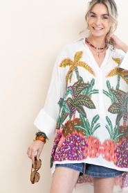 Lola Casademunt |  Blouse with print Palmeras | multi | Picture 4