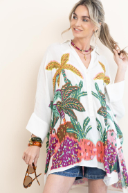 Lola Casademunt |  Blouse with print Palmeras | multi | Picture 5