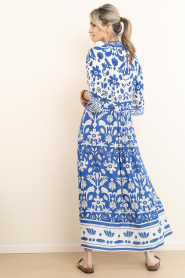 Lola Casademunt |  Maxi dress with print Geo | blue | Picture 8