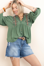 ba&sh |  Top with embroidery Tilt | green | Picture 4