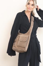 ba&sh |  Suede crossbody bag Youyou | taupe | Picture 3
