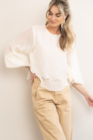 Copenhagen Muse :  Lyocell top with puffed sleeves Tilly | natural - img4
