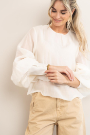 Copenhagen Muse :  Lyocell top with puffed sleeves Tilly | natural - img6