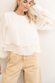 Copenhagen Muse :  Lyocell top with puffed sleeves Tilly | natural - img7