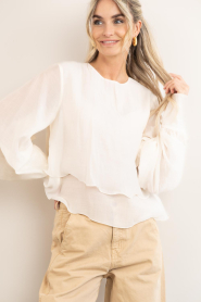 Copenhagen Muse :  Lyocell top with puffed sleeves Tilly | natural - img8