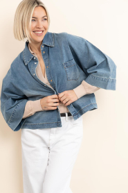 Janice |  Boxy denim blouse Carl | blue | Picture 8