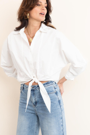 Janice :  Poplin blouse with tied detail David | white - img6