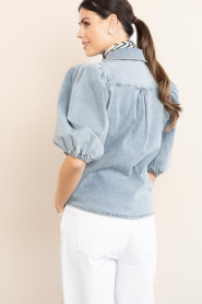 Janice |  Denim blouse with puffed sleeves Lars | blue | Picture 8