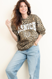 Janice |  Oversized sweater with leopard print Oliver | animal print | Picture 4