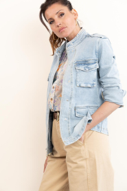 Janice :  Denim jacket with pockets Dwayne | blue - img6
