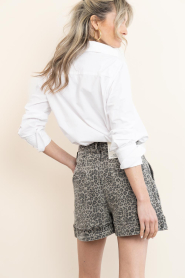 Janice |  Short with leopard print Arthur | animal print | Picture 8