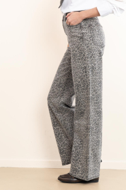 Janice :  Leopard print straight leg jeans Jason | animal print - img5