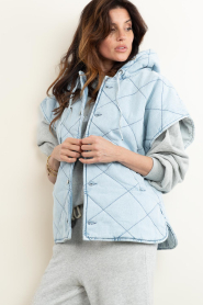 Est'Seven |  Quilted denim body warmer Noelle | blue | Picture 4