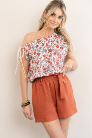 Est'Seven |  Shorts with belt Trinity | red | Picture 4